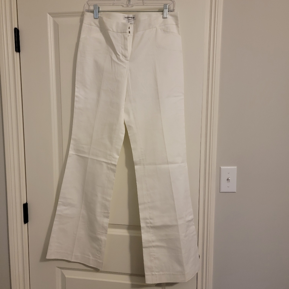 Espress, size 4, editor twill dress pant in white.  Maybe worn once.